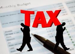 Tasse, bisogna colpire il capitale finanziario e le multinazionali, non i lavoratori e i ceti medi