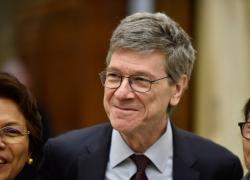 Usa, l'economista Jeffrey Sachs contro l'Ucraina nella NATO: "Ci sono idee folli a Washington, serve neutralità"