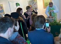 Santa Margherita Ligure, un successo l'inaugurazione della mostra "L'arte ritrovata nell'erba persa"