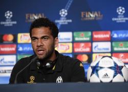 Dani Alves esce dal carcere dopo 14 mesi, Neymar paga la cauzione da 1 mln €: era stato condannato per stupro