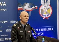 Polonia, il generale Dymanowski la spara: “Temiamo aggressione di Putin, la Nato ha 300.000 soldati in massima allerta”