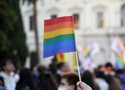 Russia, movimento Lgbt inserito nella lista dei “terroristi ed estremisti”: “Propaganda mina la società, in particolare i bambini”
