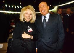 Marina Berlusconi, rivelati gli ultimi istanti del padre Silvio prima di morire: "Ribadì per l'ultima volta il suo amore per gli altri"