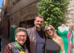 Scioglimento comune Bari, Emiliano: "Io e Decaro andammo a casa dei Capriati", il sindaco smentisce ma spunta la foto con la sorella del boss
