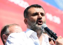 Scioglimento comune Bari, Decaro sulla foto con la sorella e la nipote del boss Capriati: "Donne estranee alle attività del clan"