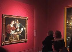 Genova, blitz del movimento Bruciamo tutto alla mostra su Artemisia, "diciamo no allo show dello stupro"