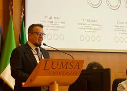 Maternità surrogata. Adriano Bordignon, presidente Forum delle Associazioni Familiari: "Pratica eticamente inammissibile”