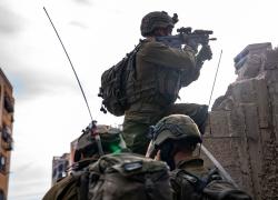 Israele: "Attacco ai volontari un grave errore, via due ufficiali dell'Idf", nuove armi Usa nel giorno della strage
