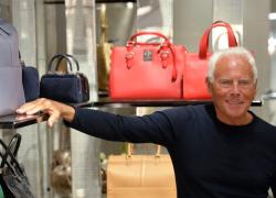 Giorgio Armani Operations in amministrazione giudiziaria, l'accusa: "Agevola il caporalato degli sfruttatori cinesi"