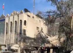 Damasco, la minaccia di Hezbollah: "Iran risponderà al raid, svolta nella guerra", Israele chiude 30 ambasciate all’estero tra cui Roma