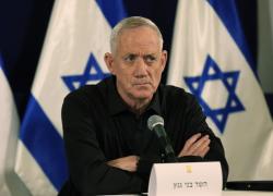 Israele, Benny Gantz vola nel sondaggi, 39 seggi contro 16 di Netanyahu: "Elezioni a settembre",  no del Likud