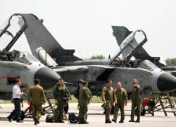 Base militare di Ghedi, la scuola manda gli studenti a visitarla: ormai ovunque si respira il clima bellico