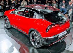 Alfa Romeo Milano cambia nome in Junior dopo la 'bacchettata' del ministro Urso a Stellantis: "Se è prodotta in Polonia, non può chiamarsi Milano"