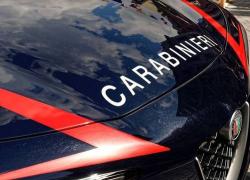 Genova, interviene per mettere fine a una lite tra ex fidanzati ai giardini, accoltellato alla gola