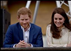 Royal Family, William e Camilla tornano ai loro impegni, Edoardo diventa colonnello delle Scots Guard mentre per i duchi del Sussex è pronta Netflix 
