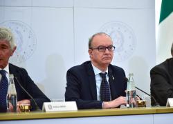 Ddl Valditara, ok dal Senato, bocciatura col 5 in condotta, “esamino” col 6, multa fino a 10mila € per aggressioni a docenti - PDF