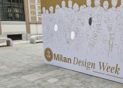 5 Vie, Fuorisalone: Brera rallegrata da artisti e designer e da turisti da ogni parte del mondo. VIDEO