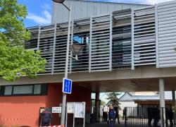 Francia, 14enne morta per malore improvviso dopo accoltellamento di due bimbe davanti la scuola: infarto 