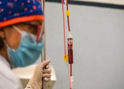 Scandalo sangue infetto in Gran Bretagna, l'Infected Blood Inquiry: "30mila contagiati, morte 3.000 persone, molti bambini”