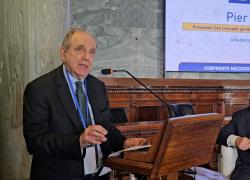 Padoan (Unicredit): "forte ripresa del ruolo dello Statonell'economia, il pnrr vera e propria strategia economica"