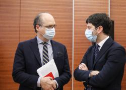 Vaccino Covid AstraZeneca, Speranza e Magrini fecero pressioni sui pm dopo morte per reazione avversa di Stefano Paternò: "Non intralciate campagna vaccinale sequestrando lotto"