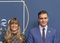 Spagna, la moglie di Pedro Sanchez, Begona Gomez, indagata per corruzione, lei: "Fiducia nella giustizia"