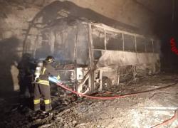 Genova, bus a fuoco in galleria A12, pm chiede archiviazione perché non può provare difetto di fabbrica