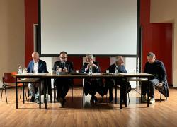 Invisibili, documentario sulle reazioni avverse da vaccino Covid di Paolo Cassina a Gavirate: dibattito con ospiti d'eccezione