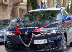 Torino, 90enne rapinata in "diretta social" da baby gang in casa sua, minacciata e colpita alla tempia con una pistola, arrestati gli aggressori