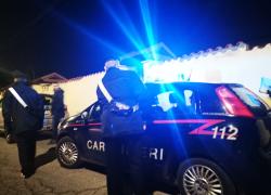 Precenicco (UD), donna uccide l'amico con forbici e poi gli lancia acido muriatico sul volto: arrestata 40enne