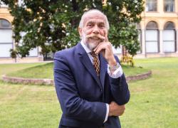 Stramezzi al GdI: "Ritiro vaccino Covid AstraZeneca legato ad ammissione trombosi, DNA nei sieri di Pfizer e Moderna, favorisce effetti avversi come tumori" 