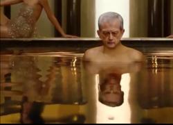 Dior, il nuovo spot con Piero Fassino, "intenso, fugace, rapido, inafferrabile: Mariuòl", il VIDEO virale con la parodia di J'adore con la Theron