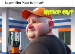 Anziano con la pompa di benzina nel sedere, i meme più divertenti: dalla versione film Pixar al nuovo sex toys - GALLERY