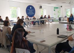 "Femminile sovraesteso" all'Università di Trento, "rettrice" anche se uomo, Azione Universitaria: "Follia", la virata sul "gender fluid - neutral"