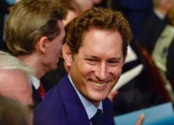 Stellantis, Elkann va in audizione al parlamento dopo altri € 1,6 miliardi regalati dal governo all’automotive