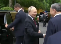 Putin in Vietnam, l'accoglienza di To Lam allo zar ad Hanoi, il presidente russo: "Al via creazione Centro scienza e tecnologia nucleare" - VIDEO