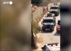 Gaza, palestinese ferito legato al cofano di un blindato e usato come scudo umano, l&rsquo;Idf si spacca: &ldquo;Azione contraria agli ordini&rdquo; - VIDEO