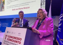 Gruppo Bracco, la Presidente e CEO Diana Bracco ha ricevuto la medaglia d'oro della società italiana di radiologia medica e interventistica 