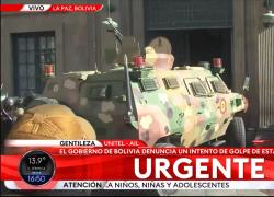Colpo di Stato fallito in Bolivia, esercito irrompe nel palazzo del governo con un blindato, arresti due alti ufficiali - VIDEO
