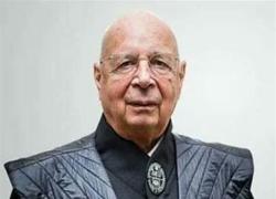 Adesso lo possiamo dire: ad avvelenarci coi vaccini lo hanno fatto apposta. Come predicava Klaus Schwab, il filantropo del WEF