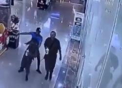 Israele, attacco con coltello in centro commerciale a Karmiel, un morto e un ferito grave, ucciso l'aggressore arabo-israeliano - VIDEO