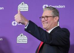 Elezioni UK 2024, laburisti sbancano con 410 seggi, Keir Starmer nuovo premier;  conservatori a 131, Liberal-dem 61 e Reform Uk di Farage 13