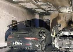 Udine, auto ibrida prende fuoco durante la ricarica elettrica in un garage, Mercedes da 40mila € distrutta, condominio sgomberato