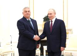 Orban da Putin, premier ungherese: “Russia e Ucraina ancora distanti”, lo zar: “Con fine regime legge marziale, Zelensky non sarà rieletto”

