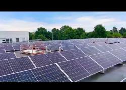 Poste Italiane, al via progetto di 1400 impianti fotovoltaici entro il '26; l'azienda in corsa per la Carbon Neutrality