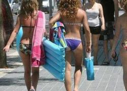 Gallipoli, vietato girare in costume da bagno e scatta la multa fino a 500 euro