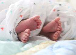 Reggio Calabria, due neonati trovati morti in un armadio e avvolti in un lenzuolo, indagata 24enne per duplice infanticidio