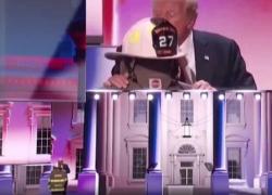 Convention Milwaukee, Trump bacia l'elmetto di Corey Comperatore, il pompiere morto nell'attentato - VIDEO