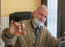 Ivrea, medico 'no-vax' Delicati indagato con 73 persone per falsi certificati di esenzione vaccino Covid, i pazienti: "eroe, ci ha salvato la vita”