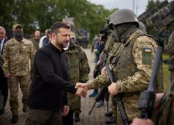Guerra Ucraina, Ue su attacco Kursk: "Kiev ha diritto di colpire", ma esperto militare: "Bluff di Zelensky per far credere di essere forte, sta perdendo"